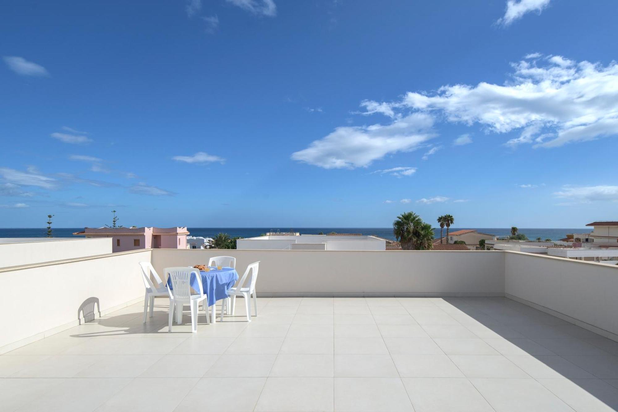 Dolcevitasuites - Modern 3 Bdr Villa In S. Lorenzo Reitani Екстериор снимка